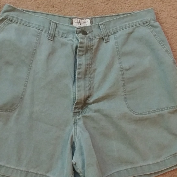 Ladies' shorts - Picture 1 of 2